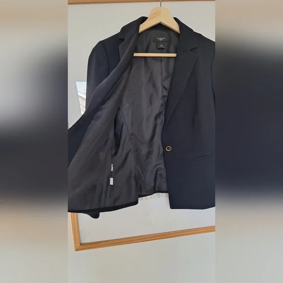 Anne Taylor Petite Crop Blazer - Picture 4 of 4